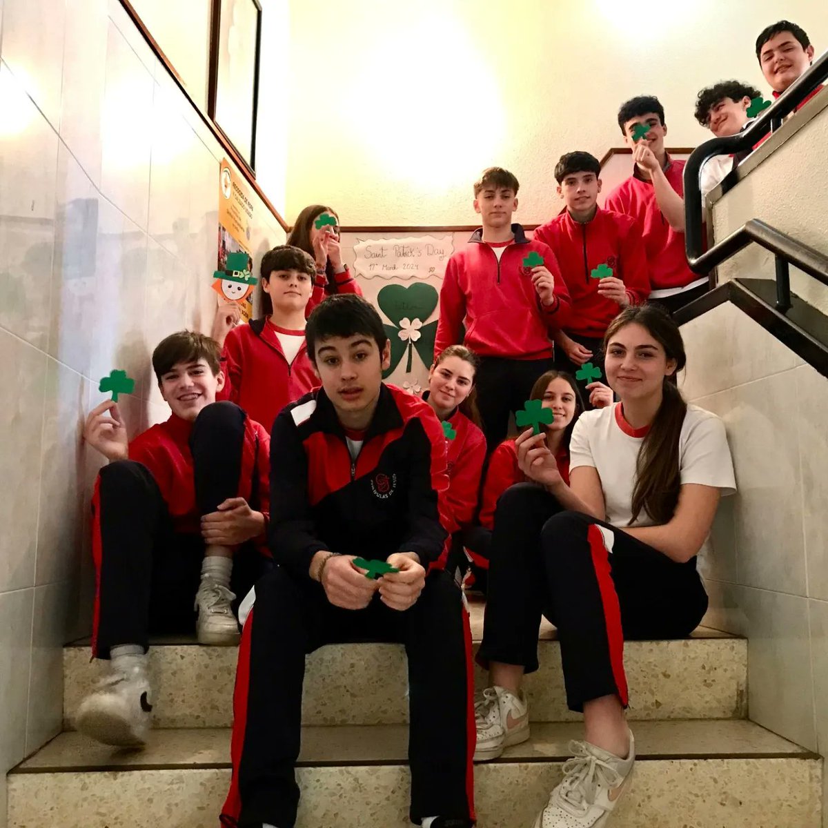 Colegio Discípulas de Jesús tweet media