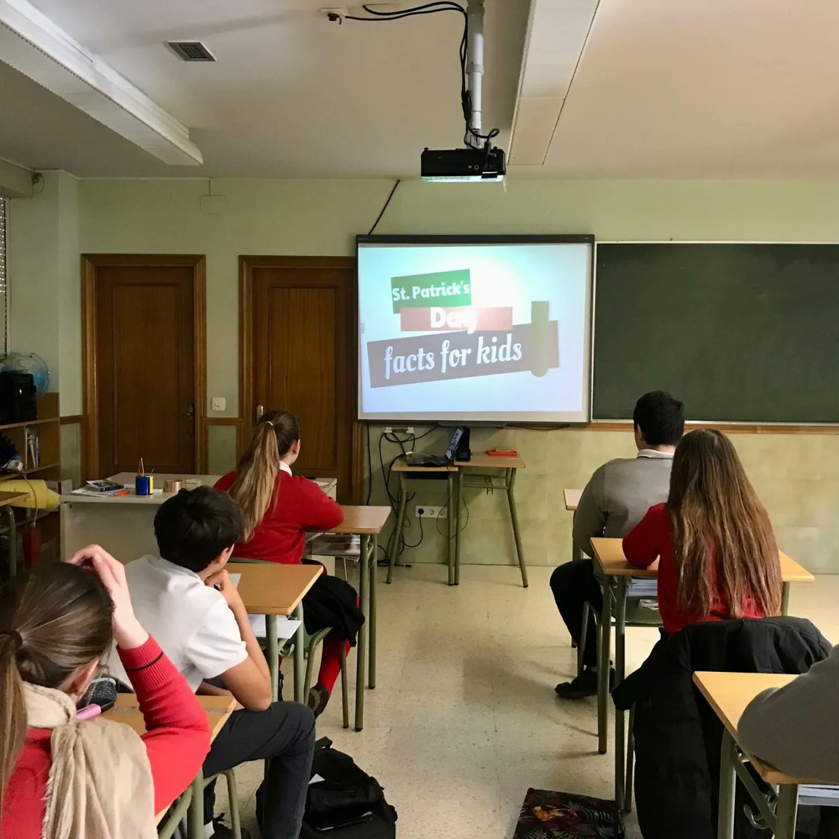 Colegio Discípulas de Jesús tweet media