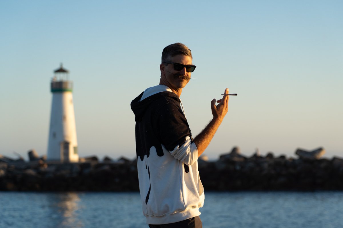 Is it summer yet? We're feeling the anticipation of toking on sunny days, salty air, and endless adventures just around the corner 🌞🌴 

21+ NOTHING FOR SALE