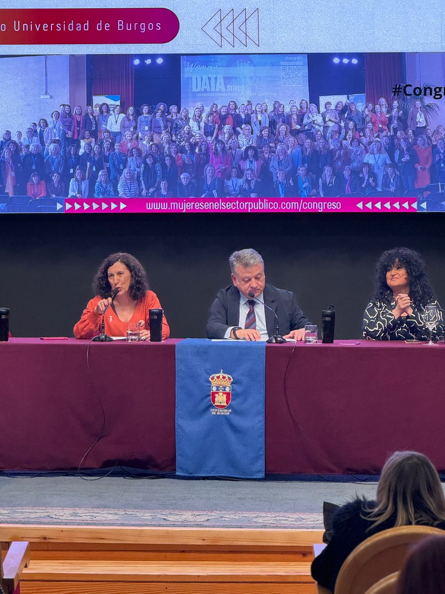 Clausuran el #CongresoMSP24 Carmen Seisdedos, vicepresidenta de la Junta Directiva de #MujeresSP @carmen6d Fco Javier Raedo, director general de la Función Pública de @jcyl Ana Caro, directora de coordinación de proyectos @UAM_Madrid y junta directiva #MujeresSP @ANAICARO72