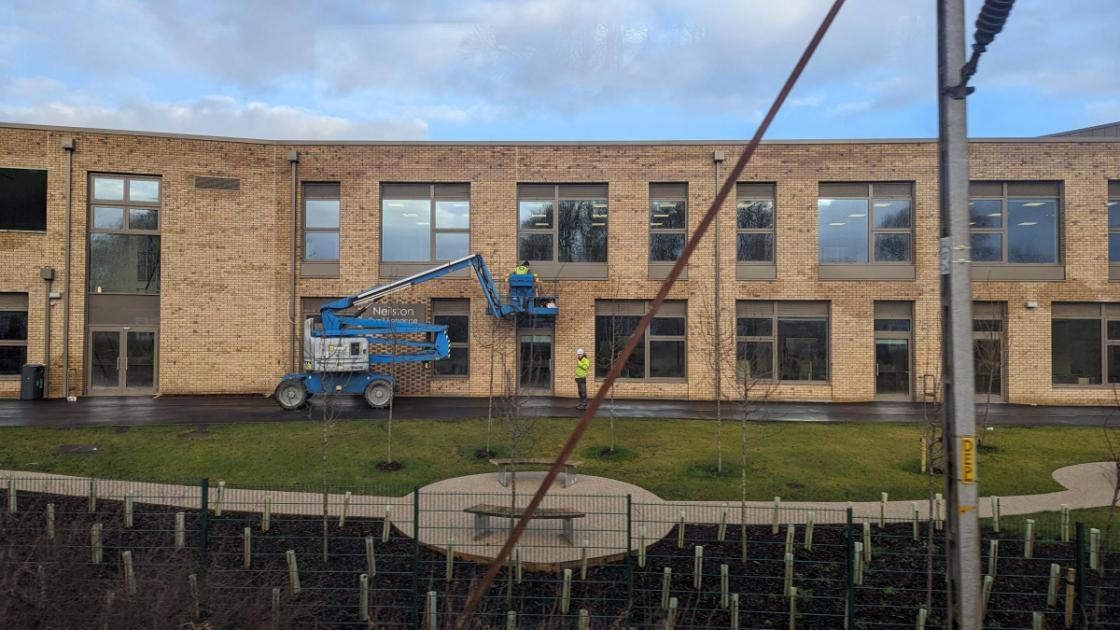 Children in Neilston have waved goodbye to their current school and nursery buildings yesterday (March 14) as they prepare to move into their new learning campus next week. dlvr.it/T4752T 👇 Full story