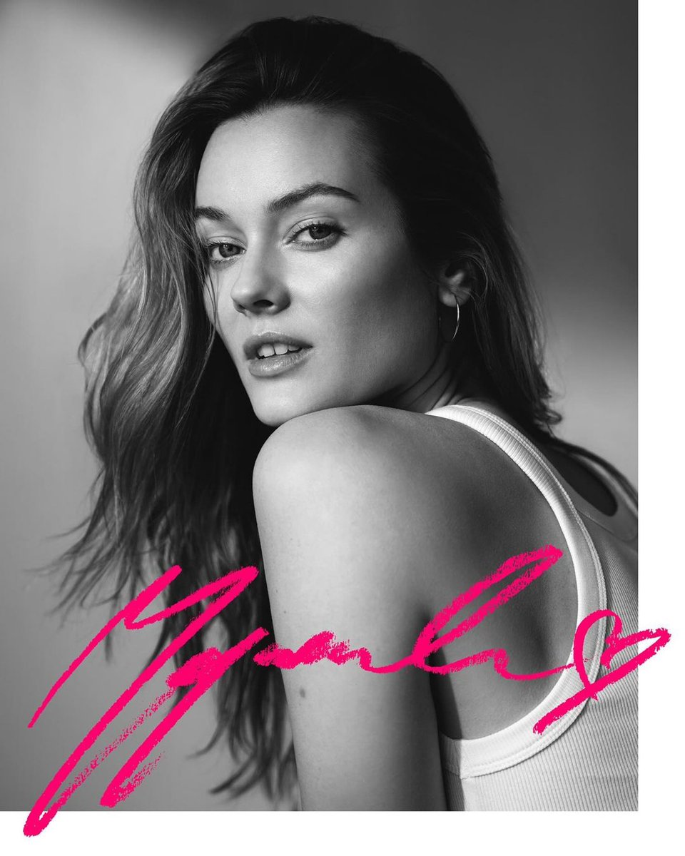 BonheurJewelry_'s tweet image. Understated yet captivating—just how Bonheur does it. #UnderstatedChic

Pictured: Supermodel @JacMonika wearing our Margot #HoopEarrings styled by @olivia.Jakubik for #dnamodels #PortraitsOfAnIcon series ❤️‍🔥

Photographer/Director @kouroshsotoodeh
Creative Director