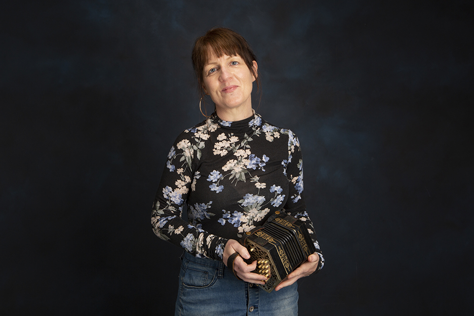 ITMADublin's tweet photo. Meath concertina player Brenda Castles is our latest Saothar composer. Brenda’s compositions this month are from her suite ‘The plight of the bumblebee’,  written to highlight the diminishing bee population in Ireland.

Listen and read more: https://t.co/h7s3tuixvR https://t.co/ALhKw3mhUy