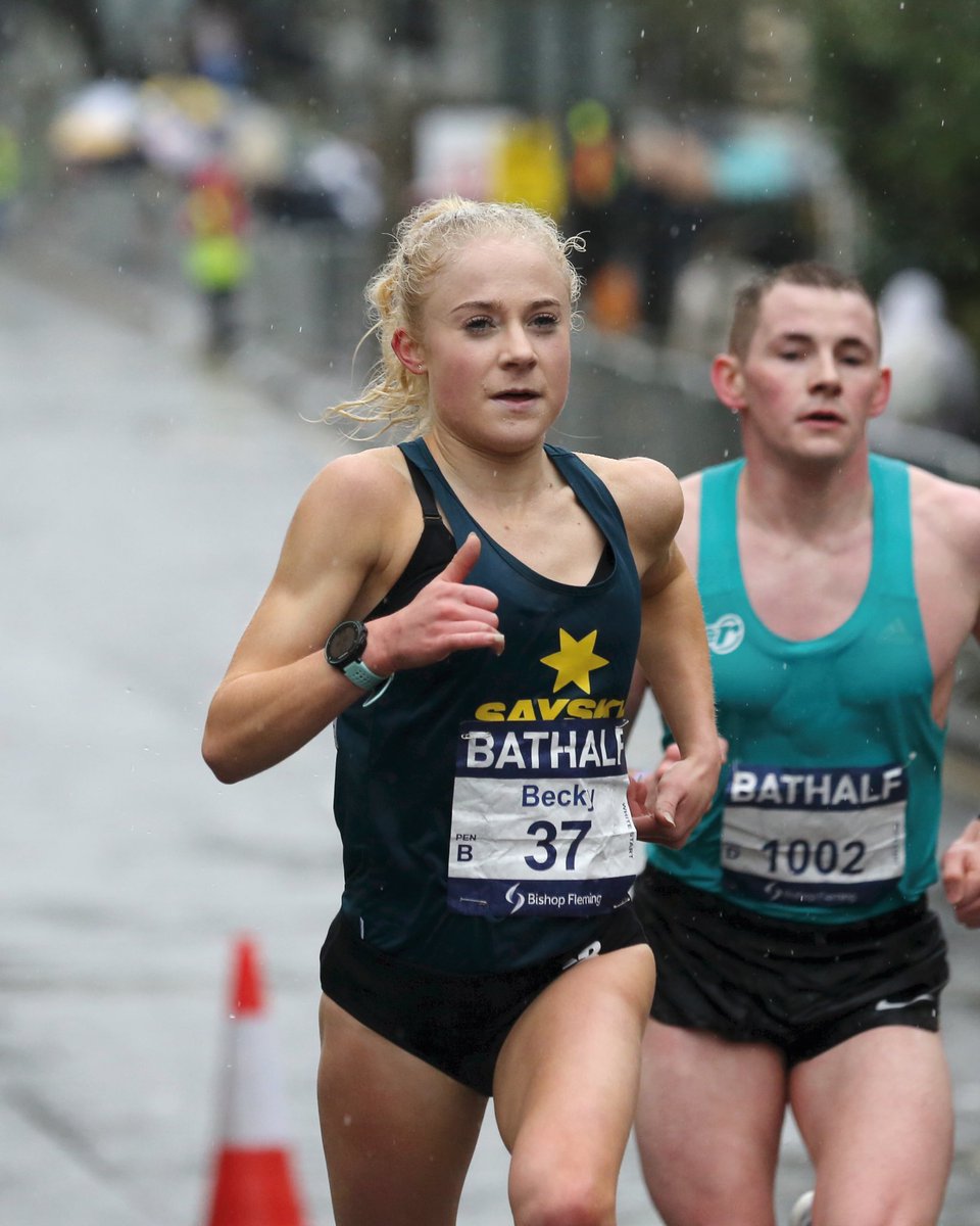 bathhalf's tweet image. 𝗕𝗔𝗖𝗞 𝗙𝗢𝗥 𝟮𝟬𝟮𝟰 ⚡️❤️‍🔥

Becky Briggs, the 2020 Bath Half Marathon winner, and the youngest female athlete to ever win the women's field, is back for this Sunday's race with a strong elite field.

#bathhalf