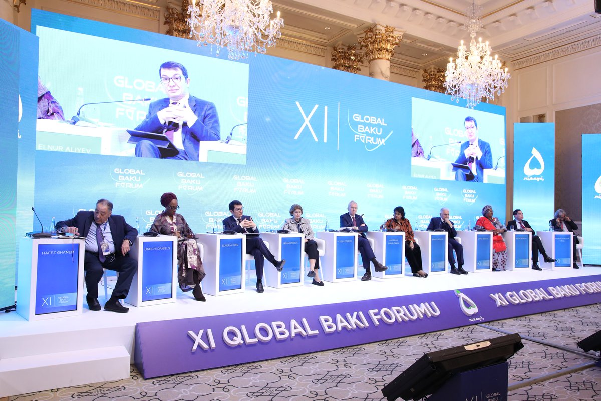 ElnurAAliyev's tweet photo. XI Qlobal #Bakı Forumu çərçivəsində keçirilən panel iclasında ölkəmizin #qlobal təşəbbüslərin həyata keçirilməsinə sadiqliyini, bərpa olunan enerjinin təşviqi və “#yaşıl” keçidin asanlaşdırılması üçün reallaşdırılan https://t.co/X530tdle23