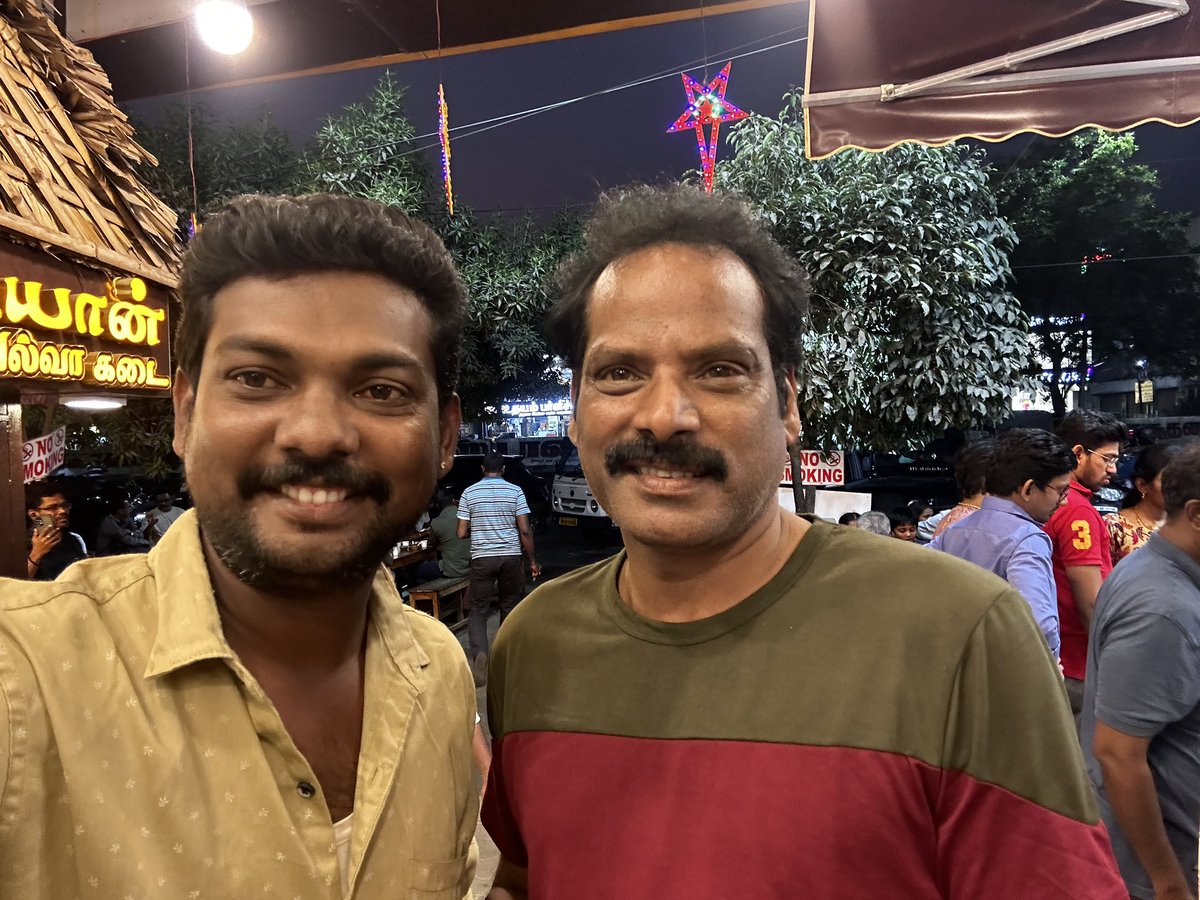 vinothstarmoon's tweet photo. @cineulagam @iamsanthanam @iYogiBabu Happiest moment with Maaran sir in Guduvancheery https://t.co/wyMn7nT1DU