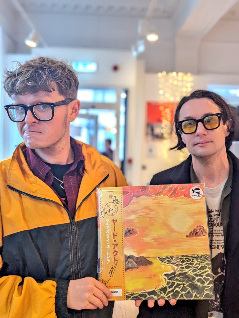 assai_glasgow's tweet photo. SURPRISE!
Yard Act are in the building early! Come along now and get your records signed before tonight's show at @O2AcademyGla! 🙏🔥
🟠 Plenty stock of both #WheresMyUtopia and #TheOverload available to buy in-store!
#yardact #glasgow @YardActBand https://t.co/wfa806SXPT