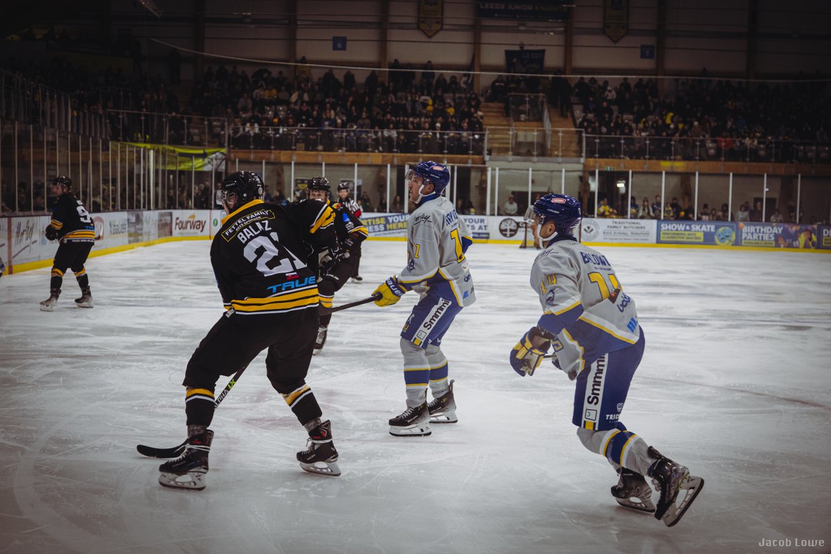 🚨Face-Off for this Sunday's game is 7pm, doors will not open before 6pm🚨 It's going to be a busy one at The Castle!🤩🏰 Join us there ⬇️ 🎟️ bit.ly/LKTix2324 ⚔️🐝 Match Night Sponsor - @farnbeyond