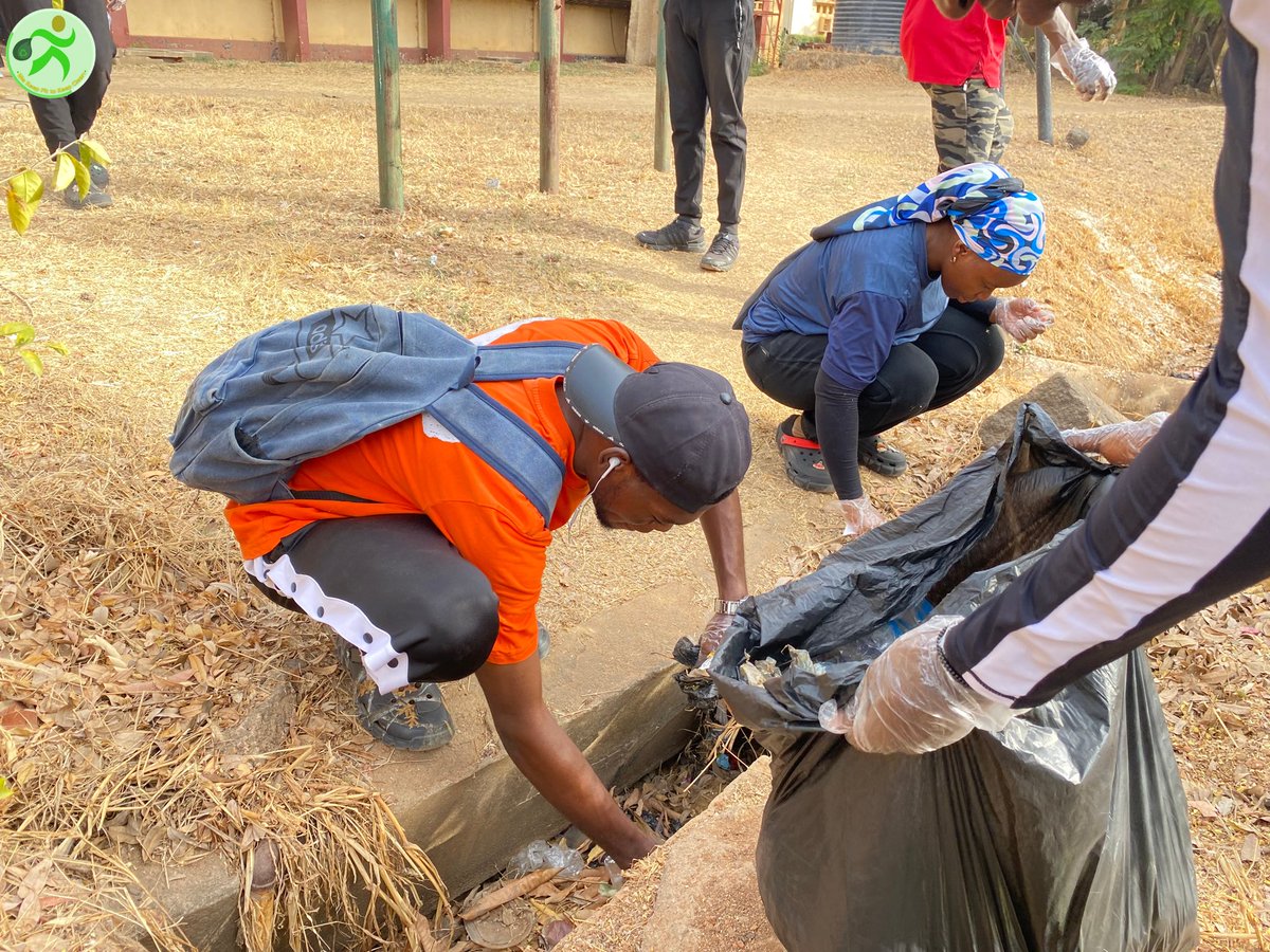 abuploggas's tweet photo. Thank you to everyone who joined this session and made it blessed.

#PES50
#ploggingnigeria
#ploggingclubabu
#wekeepfittokeepclean https://t.co/H05dG9VivX