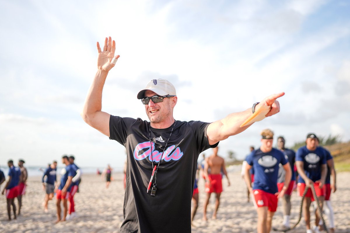 Happy Friday! Which way to the beach?🏝️

#TriCountyTakeover
#WinningInParadise