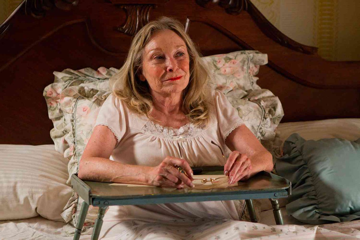Remembering the late Marilyn Burns - born on this day in 1949. #MarilynBurns #TheTexasChainSawMassacre #SallyHardesty #EatenAlive #TexasChainsaw3D