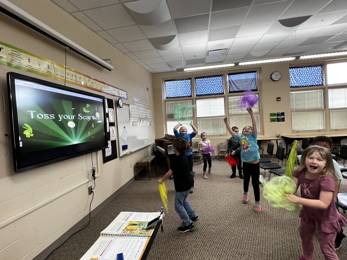 Kindergarten enjoyed a scarf activity for St. Patrick’s Day!