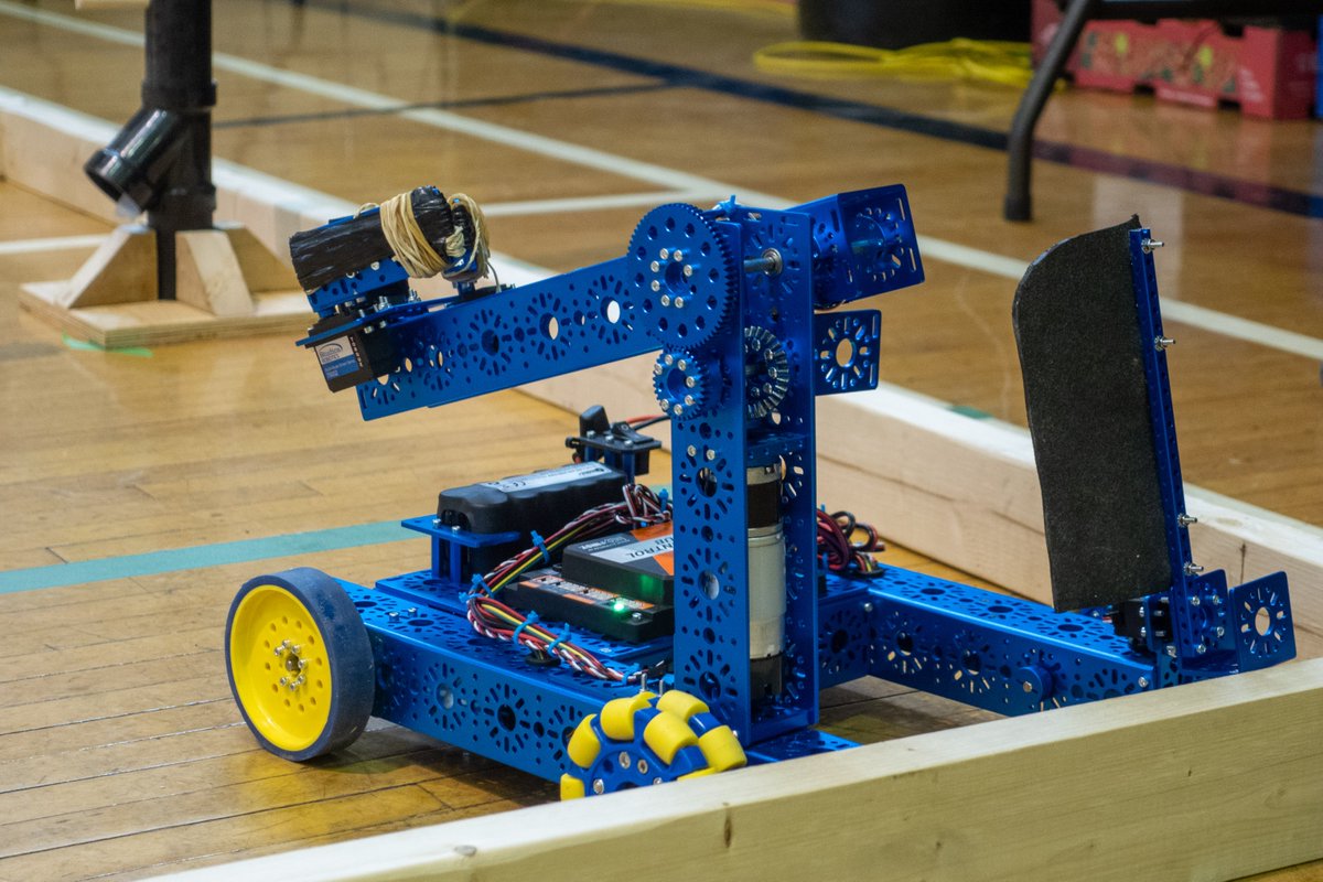 As the afternoon draws to a close, the participants of the Skills Canada Provincial Competition are wrapping up their competitions with impressive energy and determination. Here's a sneak peek at the final moments of the day! 📸