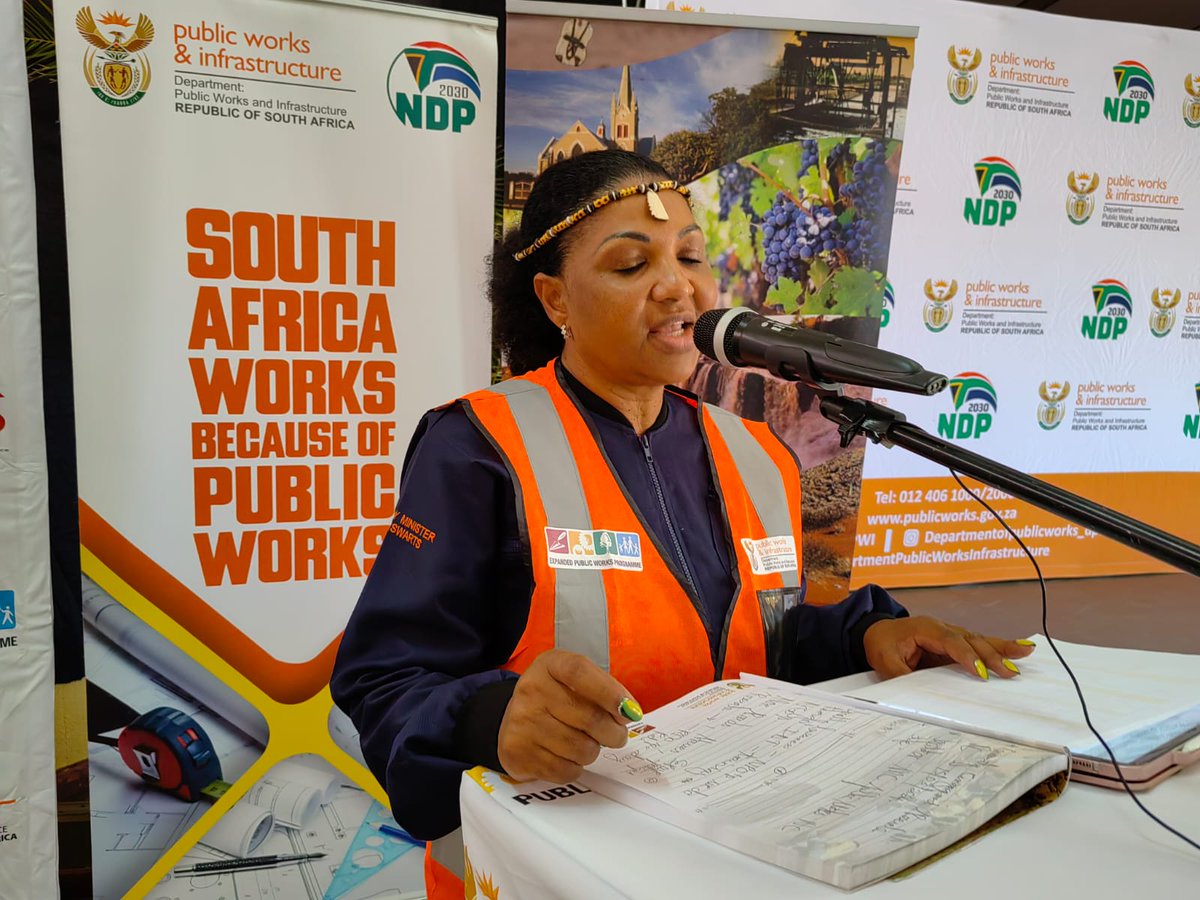 NC_drpw's tweet photo. Today Hon. Deputy Min  PW Bernice Swarts with MEC for Drpw, Ms Fufe Makatong, is embarking on an imbizo and conducting oversight visits to EPWP-projects in Upington.  
#EPWP
#ServiceDelivery
#DM'sImbizo
#TrendsettersInInfrastructureDelivery https://t.co/ChZFjJHYaN