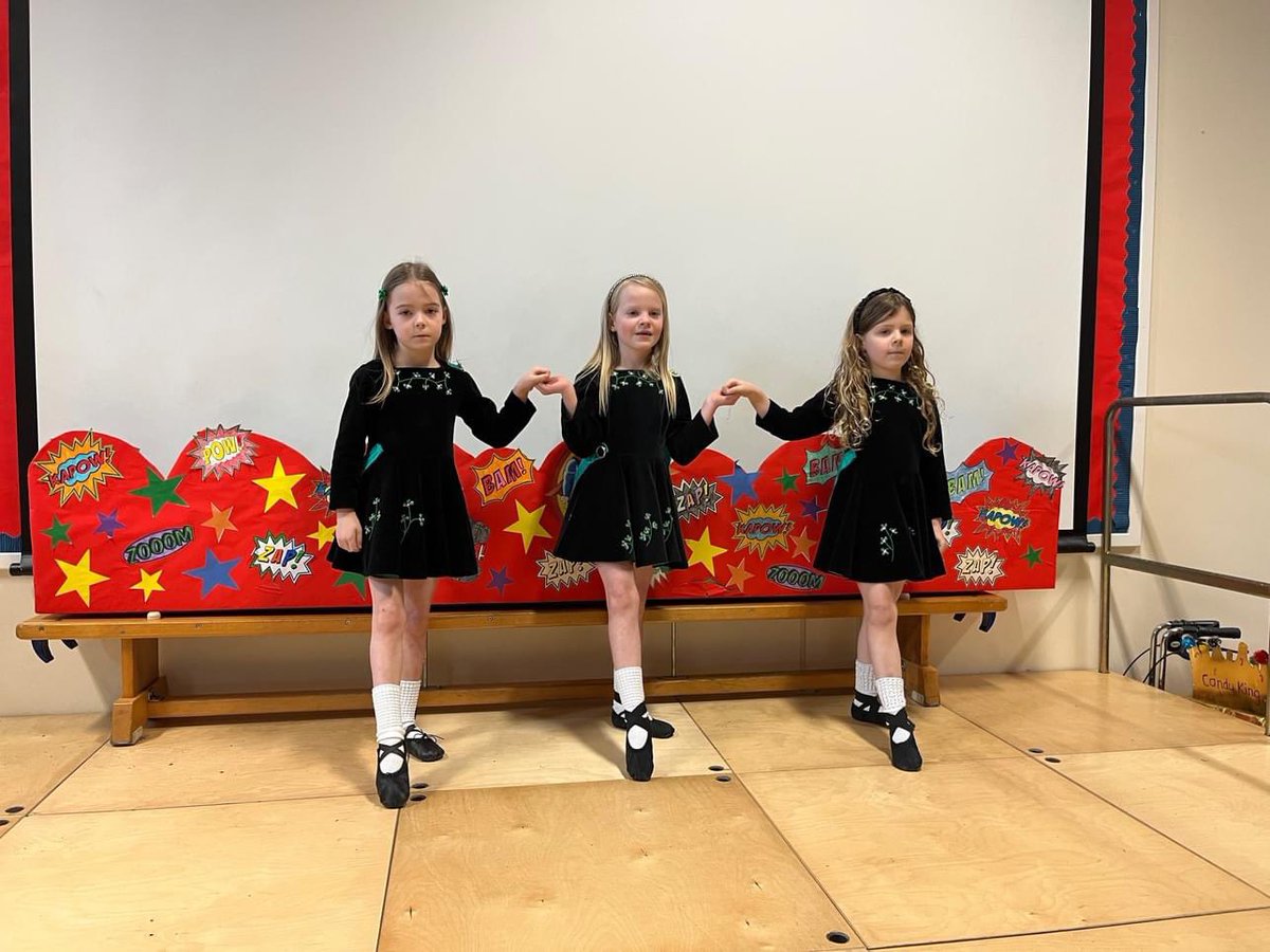 Kelmba's tweet photo. #Kircubbin Integrated Primary school celebrated #StPatricksDay2024 today with some #IrishDancing & traditional reels and jigs played on flute and whistle.
#HappyStPatricksDay ☘️
@niciebelfast @IEFNI
Happy #IntegratedEducationMonth https://t.co/AvjygW7gFl