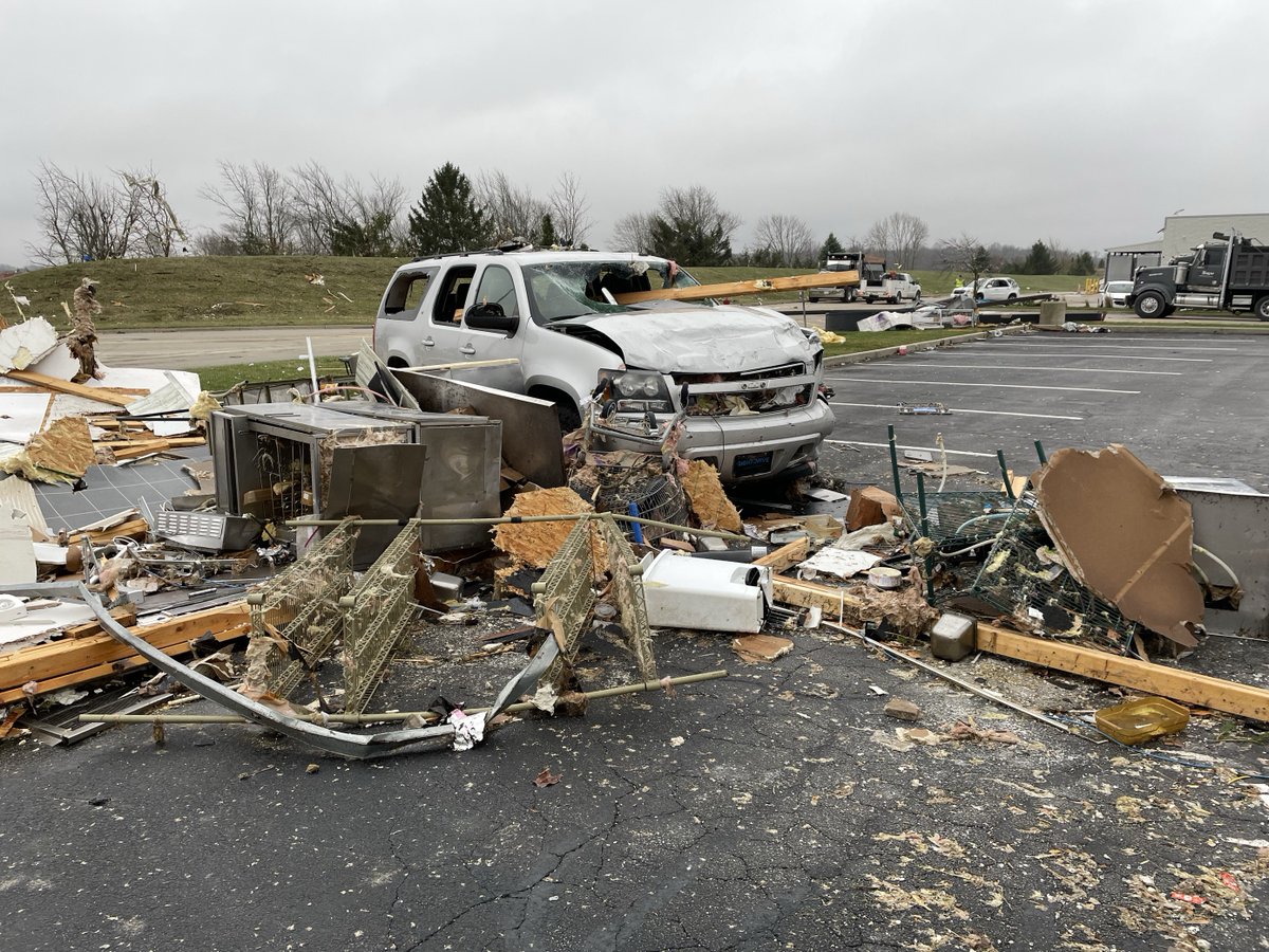 IDHS's tweet photo. IDHS has personnel on scene assisting the affected public and responders in the aftermath of the severe storms. Hoosiers are asked to avoid affected areas as the damage is assessed. 
If you need shelter, the Red Cross is set up at Winchester High School at 700 N. Union Street. https://t.co/peyUiuq26r