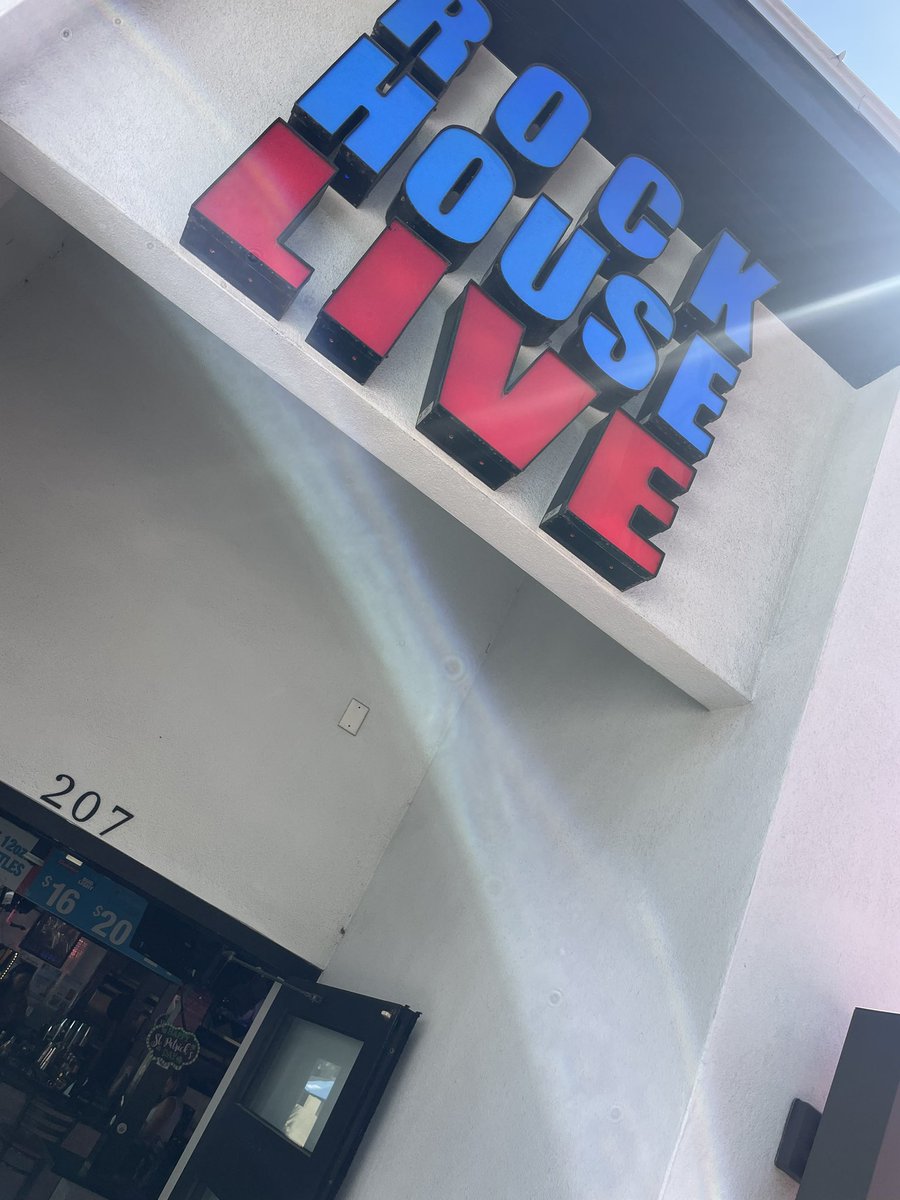 Well of course RockHouse Live Clearwater Beach is part of the @VNUEINC #Soundstr #musicrevolution ! $vnue #musicfairness