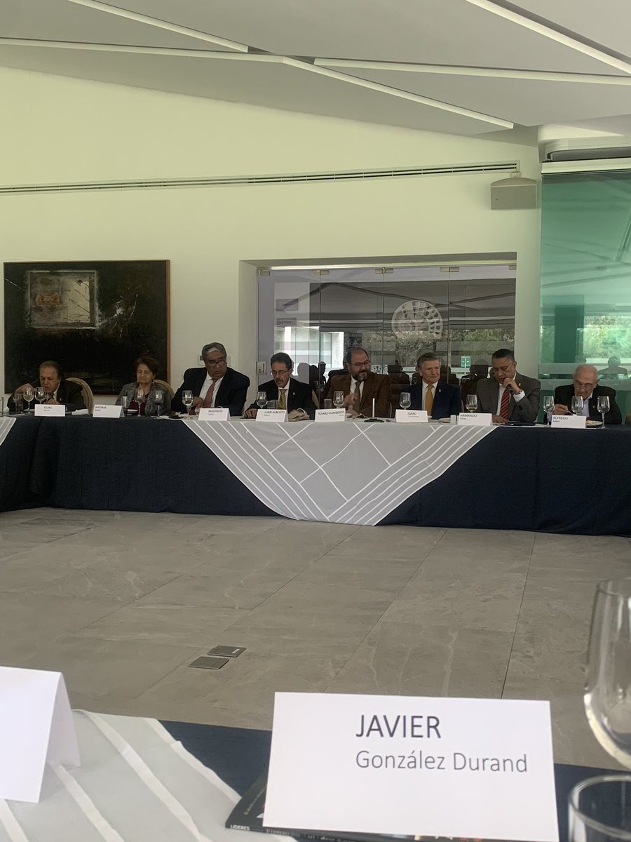 Gracias por la invitación SEFCA, excelente evento de bienvenida, organizado para el Dr. Armando Tomé González Director de la Facultad de Contaduría y Administración de la UNAM.