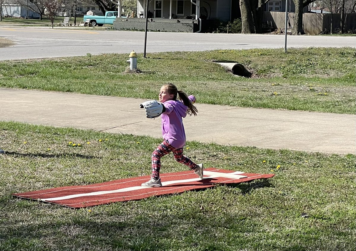 KaelynnCarnes24's tweet photo. My baby sister is gonna be a stud! #BabyCarnes #Tinley #SixYearsOld https://t.co/qoFfRtSw6H