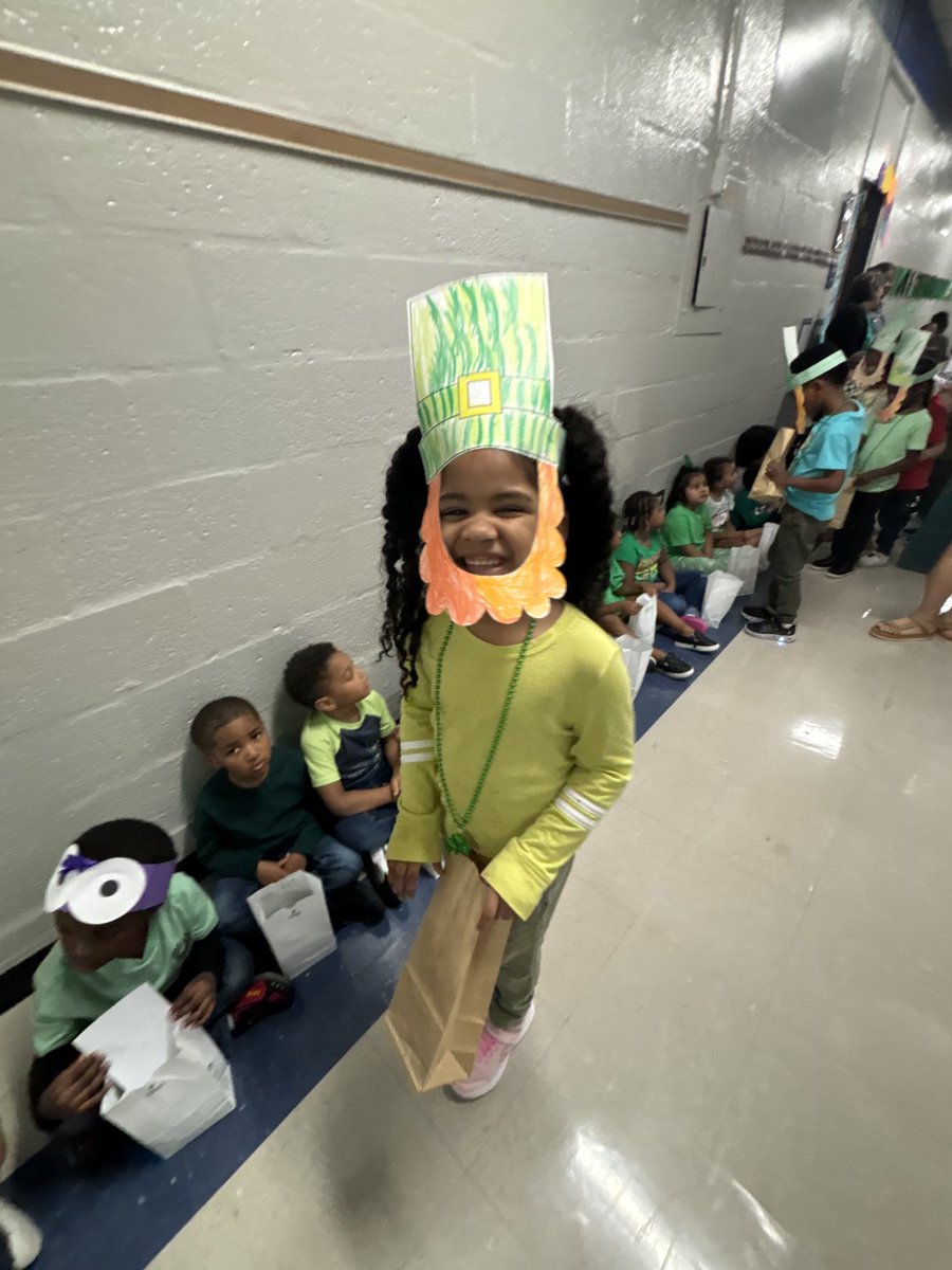 CounselorSCELC's tweet photo. The Leprechauns have arrived at SCELC https://t.co/yEv4Hzxqvs