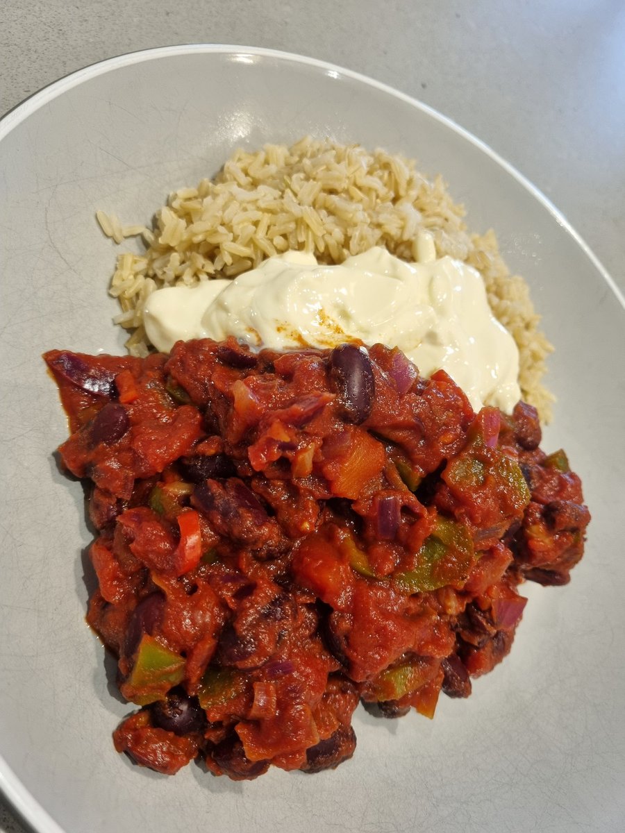 Friday Chilli 🌶 with brown rice 🍚 

Most people are compassionate, so why is the #Cheltenham2024 a thing and why doesn't everyone make the connection and go vegan?
#YouBetTheyDie 🐎🐎🐎 #VeganFood