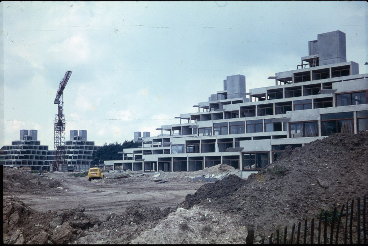 🎞️Introducing a new weekly feature: #ArchiveFriday, where we have a rummage through C20's slides and negatives from the past 45+ years. First up, Denys Lasdun's ziggurats at @uniofeastanglia, photographed under construction in 1967, and now Grade II* listed. Image © C20 Society