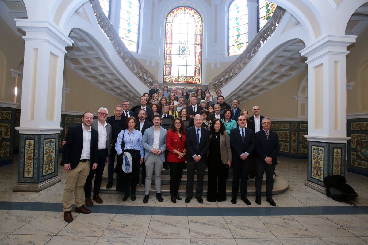 RagaEsp's tweet photo. 🏆Reconocer las mejores prácticas en #transparencia es clave para inspirar a otras Administraciones e impulsar un cambio positivo.

📸Con ese propósito organizamos las Distinciones #AUDAZ 2023 que hoy hemos entregado en la @UVa_es.

👏¡Enhorabuena a todas las galardonadas! https://t.co/WA0y3mu3ej