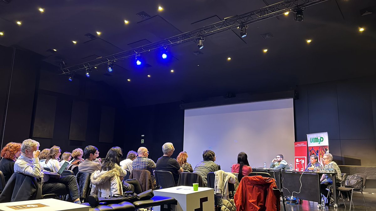 Este año las jornadas de enseñanzas de música y danza se están celebrando en Donosti. Durante el viernes y el sábado reflexionaremos sobre la digitalización y temas de ordenación educativa. 

Las jornadas, organizadas por la asociación de Euskadi (EHME) se celebran en <a href="/musikenet/">Musikene</a>