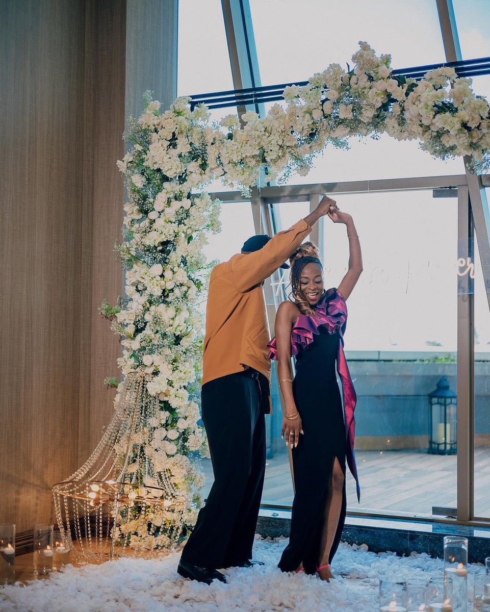 BZmagazine_'s tweet photo. #NeonAdejo, known for his song 'Eze Ebube,' proposed to his partner #LadeKehinde, sharing the news on Instagram with photos from the intimate rooftop proposal. The heartfelt caption expressed gratitude and faith.
Click the link on bio for more.
#bzmagazine #celebritynews https://t.co/FLIiLDV74K