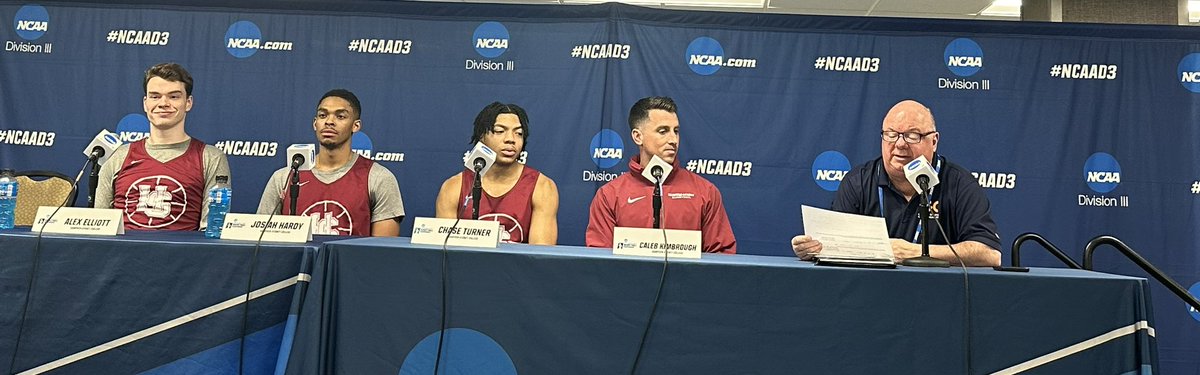 BQuillmanQcast's tweet photo. #d3hoops https://t.co/E9Ve995xTP