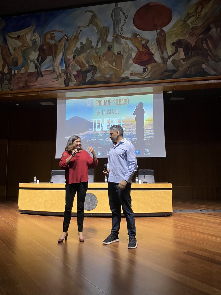 CanariasCultur's tweet photo. Interesantísimo el documental sobre el #silbo en #Tenerife, de #DavidDíazReyes, que vimos en el paraninfo #Ulpgc.

¡Enhorabuena y gracias por documentar tan bien tantos testimonios del #silbotinerfeño!

(PS: En la mesa redonda del #SilboDeTenerife tb. está @RuVenJS de #YoSilbo) https://t.co/WNCBFgFZNT