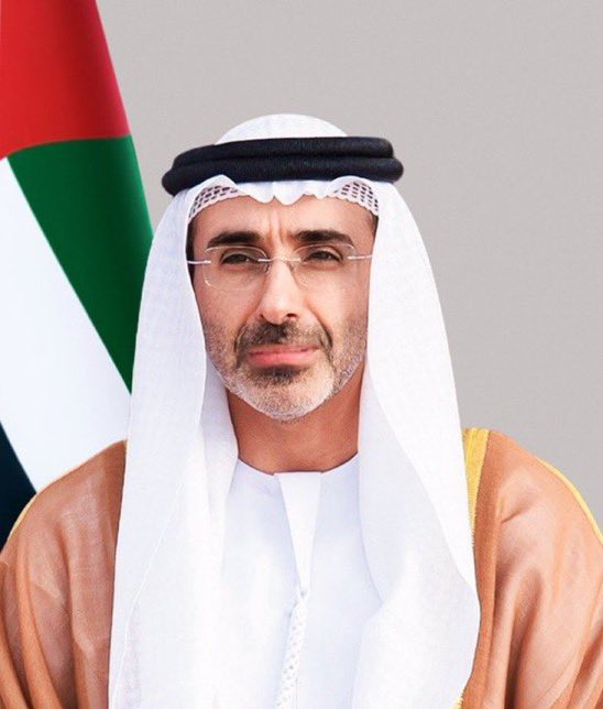 _iSir's tweet photo. إلى سمو الشيخ ذياب بن زايد
تحية طيبه وبعد،،

- خروج افضل لاعب في الفريق أمر غير منطقي وغير معقول ابداً، فكيف لاعب بمثل قيمة "الان" يدخل فترة ال ٦ شهور من فترة طويلة و لم يتم التجديد معه؟ لاعب يقدم اداء خورافي ومستوى عالي جداً. ف مثل هولاء اللاعبين يتم بناء عليهم منظومة و فريق بطل ومنافس، الان بشهادة الجميع الوحداوي و الغير وحداوي  انه لاعب يمتلك امكانيات "فوق مستوى دورينا" و كُنا محظوظين بـ التعاقد معه ولكن المصيبة كيف يطلع بهذه الطريقة..

الوضع في نادي الوحدة غريب، بهذه الطريقة الوحدة خلال كذا موسم سيصبح من الأندية المنسية عند جماهيره وغيره، الوحدة حالياً ما يميزه جمهوره لا نعرف بعد سنين كيف يكون حال الجماهير خصوصاً انه النادي مبتعد فترة طويلة عن بطولة دوري والبطولات و في كل موسم اخبار صادمة وامور مُحبطة تحصل..

نحن كعشاق ومحبين لهذا الصرح، نطلب تدخل سموك قبل أن يكون وضع الوحدة اسوء و اسوء لاننا لم نعد نتحمل صدمات أخرى.
—
الحل باذن لله عند سمو الشيخ ذياب بن زايد ❤️