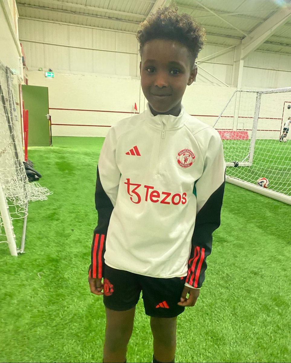 SomaliAthlete's tweet photo. MOHAMMED ABDULKADIR 🇸🇴⚽️ PLAYS FOR MAN UNITED U10s 👏🏾👏🏾 ALLAHUMA BARIK! https://t.co/LltsX7TR2U