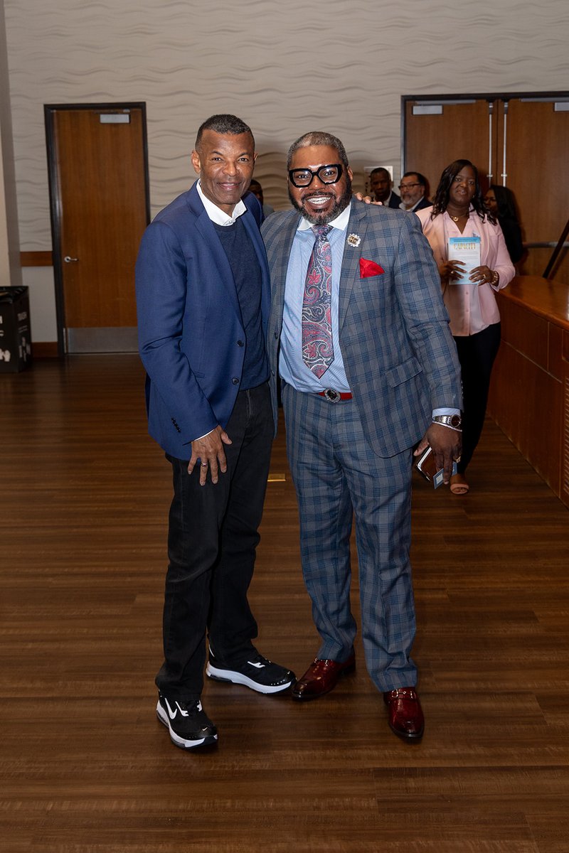 dakcomm's tweet image. Last Thursday, USC hosted its 2nd Annual Business ACCESSC Summit “Paving Pathways for Success” that brought together hundreds of local &amp;amp; small community businesses. USC Leadership emphasized their commitment to expand access &amp;amp; opportunity to local, small businesses.