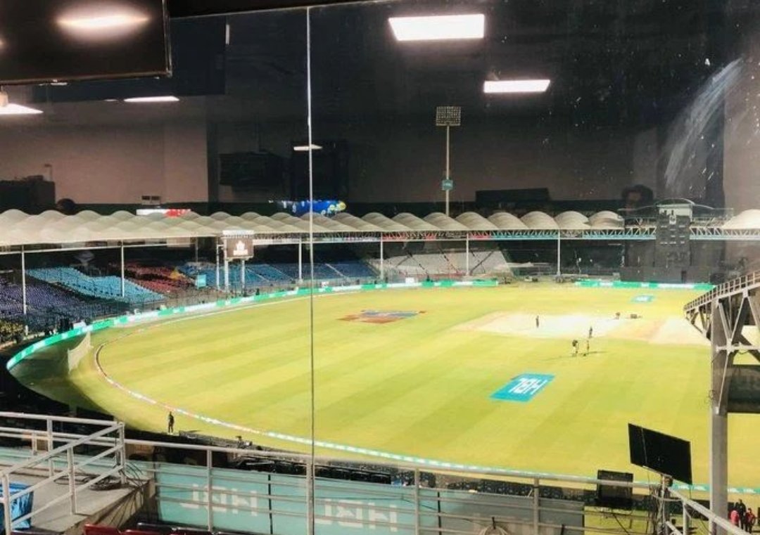 Guys is there any global pandemic going on in Karachi rn? 🤡