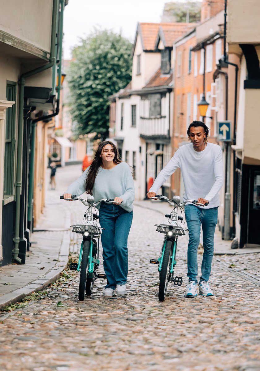 NorfolkCC's tweet image. Happy 4th birthday @BerylBikes! The scheme has been in Norwich for four years now. 

To celebrate, this weekend riders will automatically get their unlock fee waived and their first ten minutes free as a thank you for helping to make the scheme a success. orlo.uk/thsp7