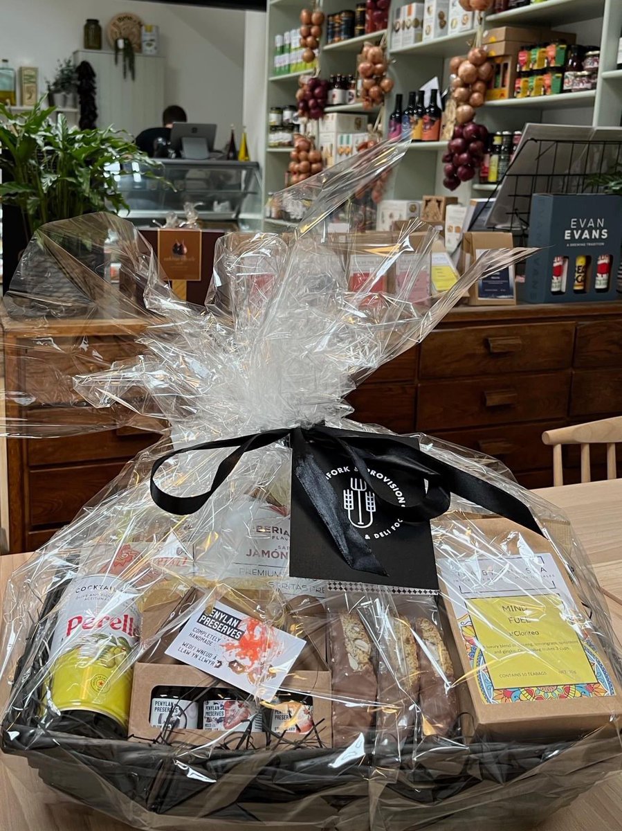 WIN this Food Hamper from Pitchfork & Provision worth £50 in time for Easter. It is full of delicious, scrumptious sweet & savoury treats to enjoy over Easter. To enter the competition: 🐥 Follow Ashmole & Co ❤️ & share this post Closing date: 5pm Friday, 22nd March 2024.