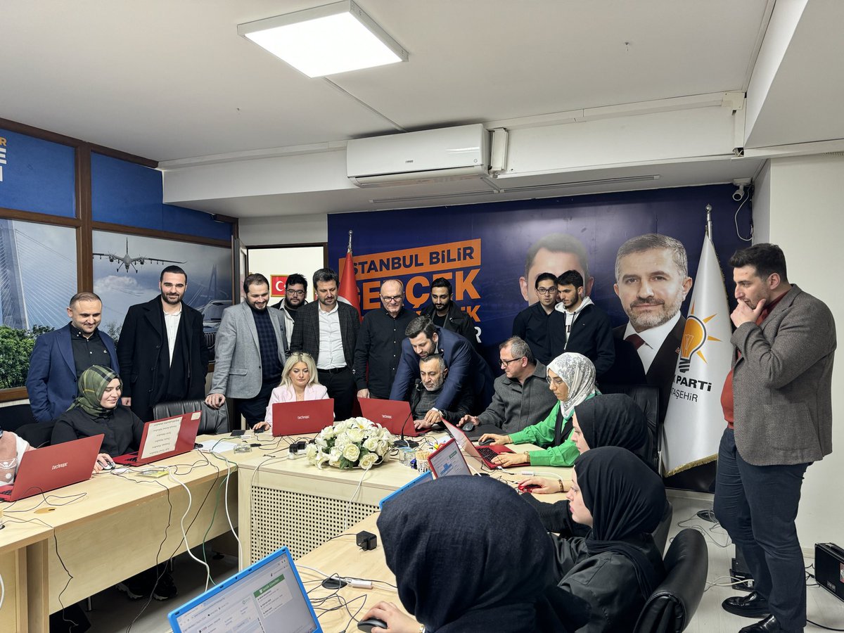 31 Mart için gece gündüz çalışmalarımıza hız kesmeden devam ediyoruz. 

Teşkilatımız ile birlikte SAS denememizi başarılı bir şekilde başlattık.

<a href="/burakcifci34/">Burak ÇİFCİ</a> 
<a href="/naimyagci_/">Av. Mustafa Naim Yağcı</a> 
@H_ibrahimYAZICI 
<a href="/atasehirakparti/">AK Parti Ataşehir</a> 

#AtaşehirSizin