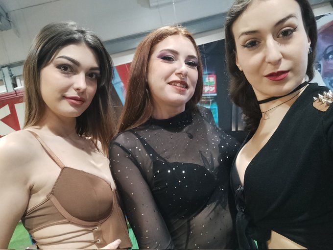 Rejoignez-nous en live pour la Dance Night Party 🔥  @La_Nebulleuse @LyiaZiggy @warehouse_x   https://t<a href="/tag/gameon"class="tags"><span>#gameon</span></a><a href="/tag/pokemon"class="tags"><span>#pokemon</span></a><a href="/tag/gamergirl"class="tags"><span>#gamergirl</span></a><a href="/tag/gaming"class="tags"><span>#gaming</span></a><a href="/tag/egirl"class="tags"><span>#egirl</span></a><a href="/tag/e"class="tags"><span>#e</span></a>