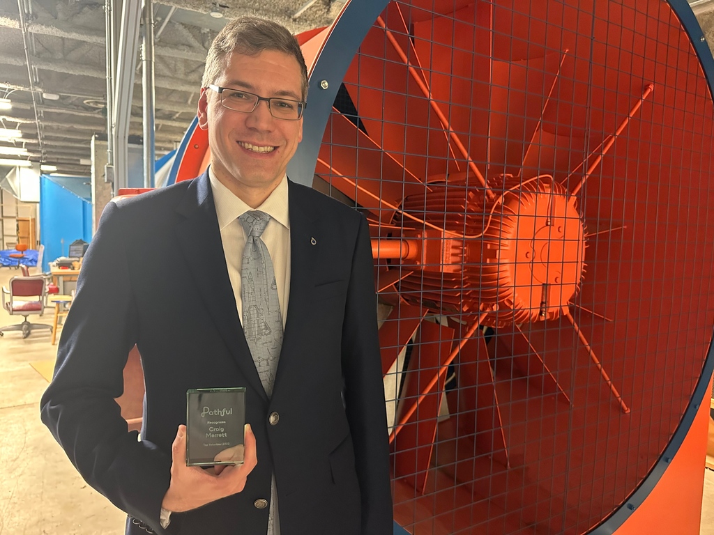 Craig Merrett, associate professor of Mechanical and Aerospace Engineering at Clarkson University, has recently been recognized by Pathful Connect as one of its Top 10 Volunteers for 2023. Read more: clarkson.edu/news-events/cl…