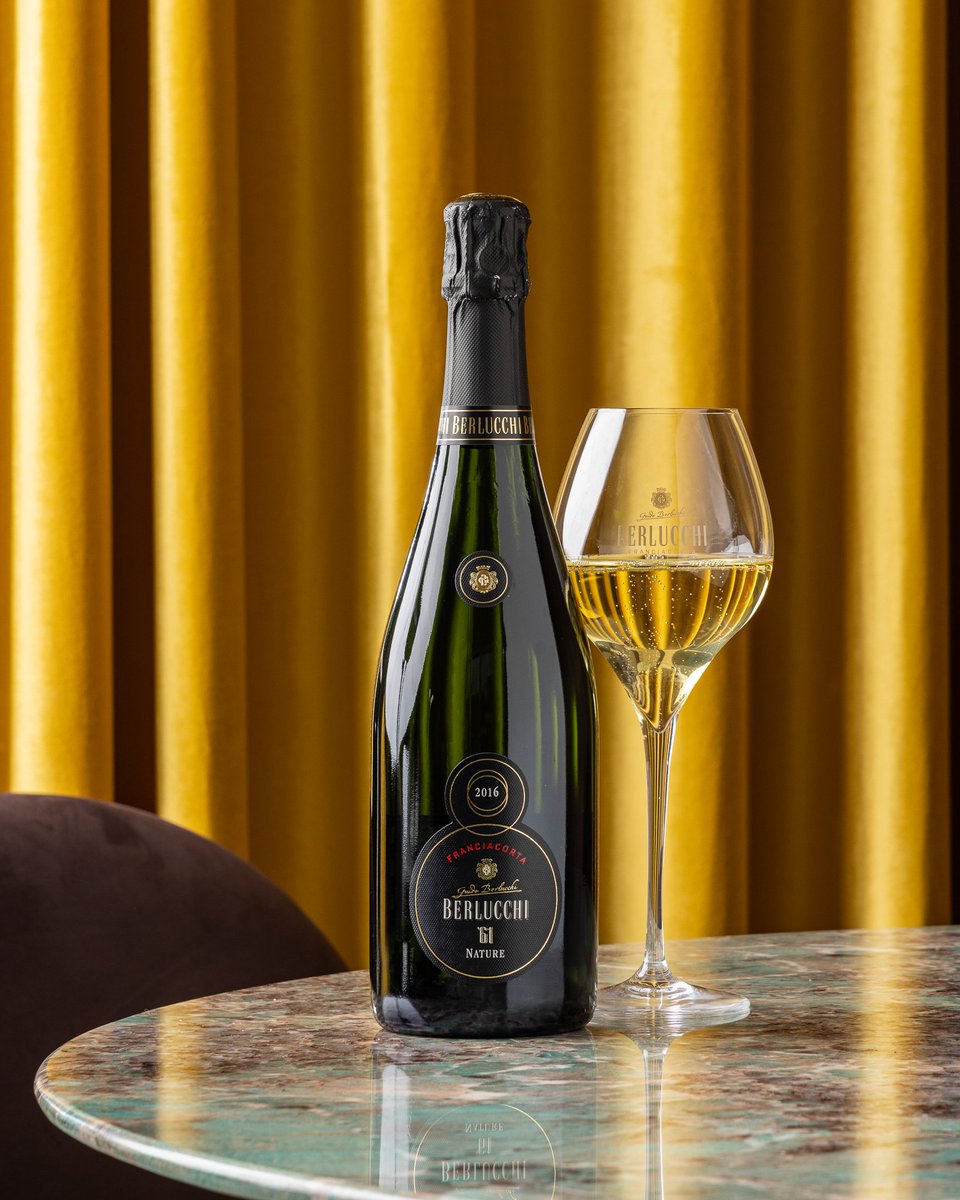 BerlucchiWine's tweet photo. Berlucchi '61 Nature 2016, un Franciacorta millesimato a dosaggio zero, dal perlage splendente.
#franciacorta https://t.co/9WpNRDuA3N