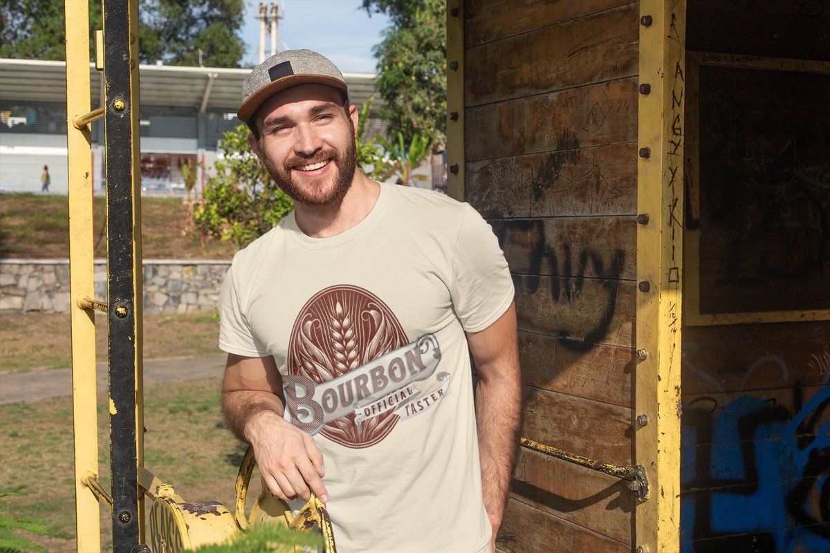 ThreadsChe57670's tweet image. Official Bourbon Taster tees are in! 🥃 Personalized sleeves? Check. Vintage vibes? Double-check. Ready to wear your bourbon love on your sleeve? 🎽#BourbonCulture #WearYourPassion #gifts chelseathreads.etsy.com/listing/160725…