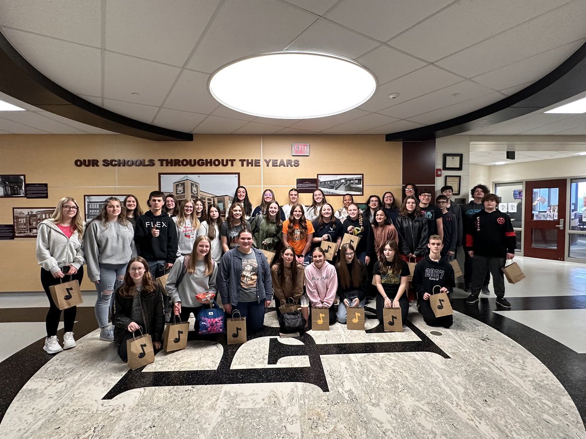 BotkinsMusic's tweet image. Wishing Botkins High School 🎼CHOIR and Botkins High School 🎼BAND huge amounts of 🍀 LUCK tonight and tomorrow!! They both are looking to punch their TICKETS 🎫 to 🏆STATE🏆!!!  💛🖤🤍 🎺🎷🥁🎤 
Let’s Do This!!!