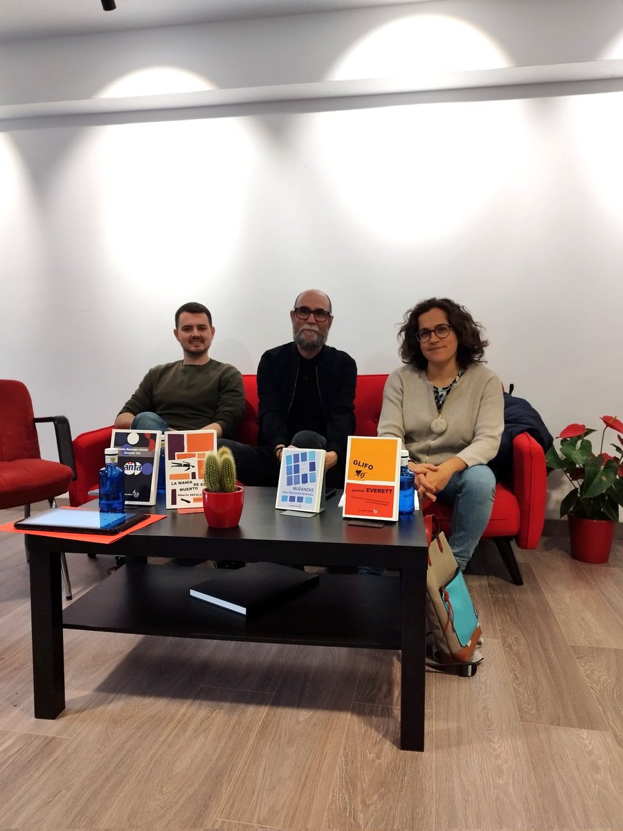 mataderounolib's tweet image. ¡Presentamos La Cadena Trófica! ❤️

#lacadenatrófica #eolas #menoslobos #mrgriffin #literatura #ediciónindependiente #mataderouno #percivaleverett #oviedo #uviéu #oviedoescultura