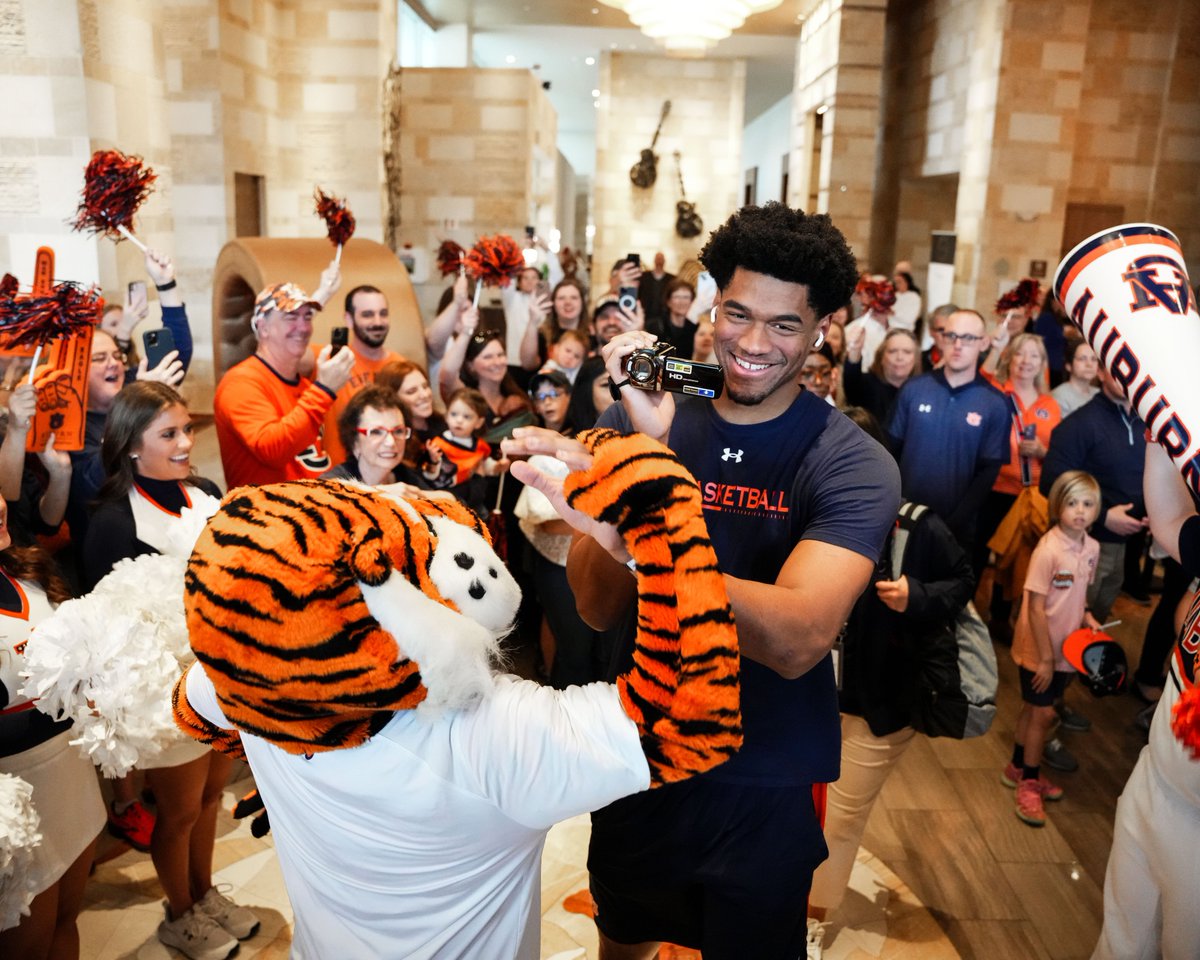 Auburn Basketball tweet media