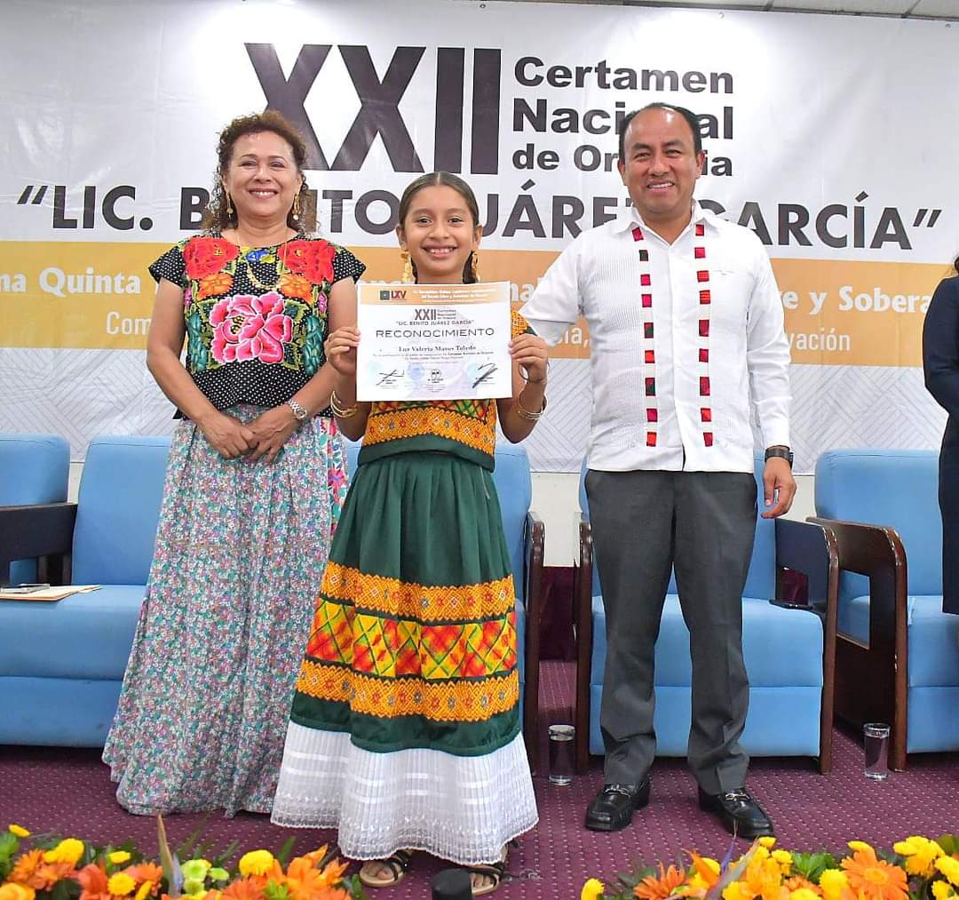 SergioLopez_S's tweet photo. Inauguramos este día junto con mis compañeras diputadas Juana Aguilar Espinoza (@JuanaAguilarXXV) y María Luisa Matus (@Maria_Matus) la etapa nacional de la edición XXII del Certamen de Oratoria “Lic. Benito Juárez García”, donde las y los jóvenes de 12 estados del país compartirán sus habilidades en el arte del buen decir.

Mi reconocimiento a todos los participantes por su interés en ser parte de este concurso que promueve la oratoria, la manifestación humana de hablar con elocuencia.

#LXVLegislatura