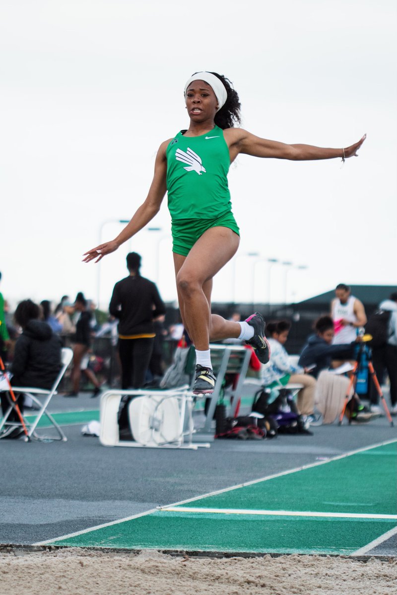 Completely dominant in the women's long jump 😤 UNT places five inside the top eight, led by a second-place finish from Rayona Runnels #GMG🦅