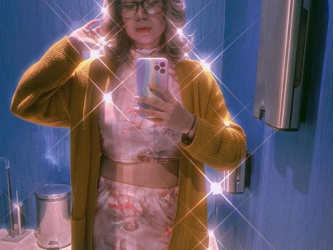 I'm online right now on SkyPrivate - pay-per-minute system for Skype live shows. Call me right now in