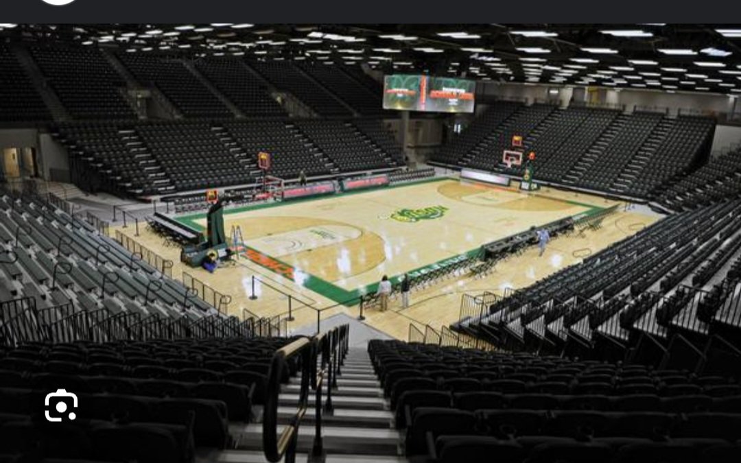 ChadMcQ's tweet photo. @EckrothNoel Especially when this BASKETBALL arena shares the same parking lot. https://t.co/4ZJRfXbaVc