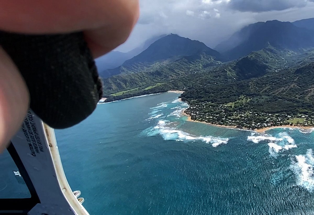 humor_guy's tweet photo. Helluva Helicopter Ride!
https://t.co/5kj4hl2Ote https://t.co/BiVd2k5433